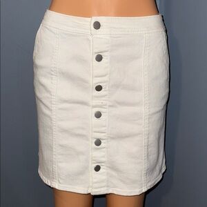 A New Day White Button-Front Denim Skirt –  Size 6
